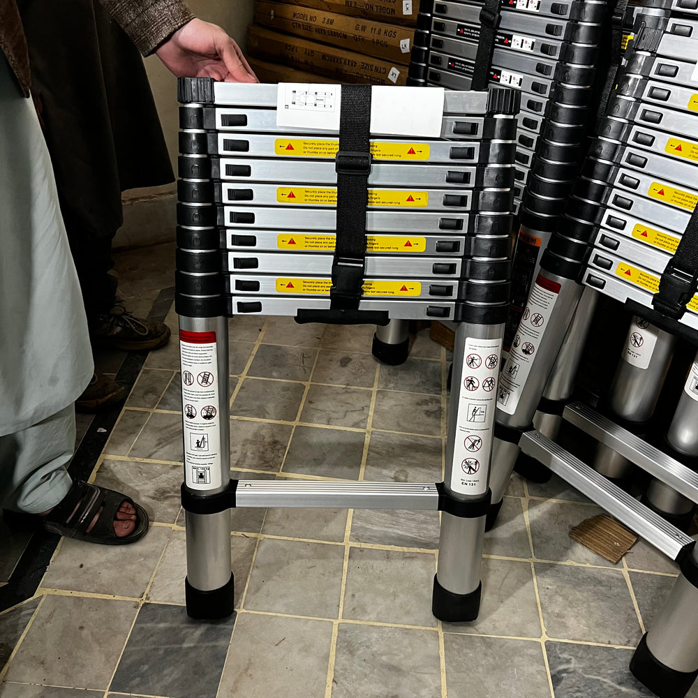 Lot Imported Telescopic Ladder